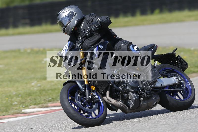 /Archiv-2025/09 22.04.2025 Cornu Master School ADR/gruen-vert/20